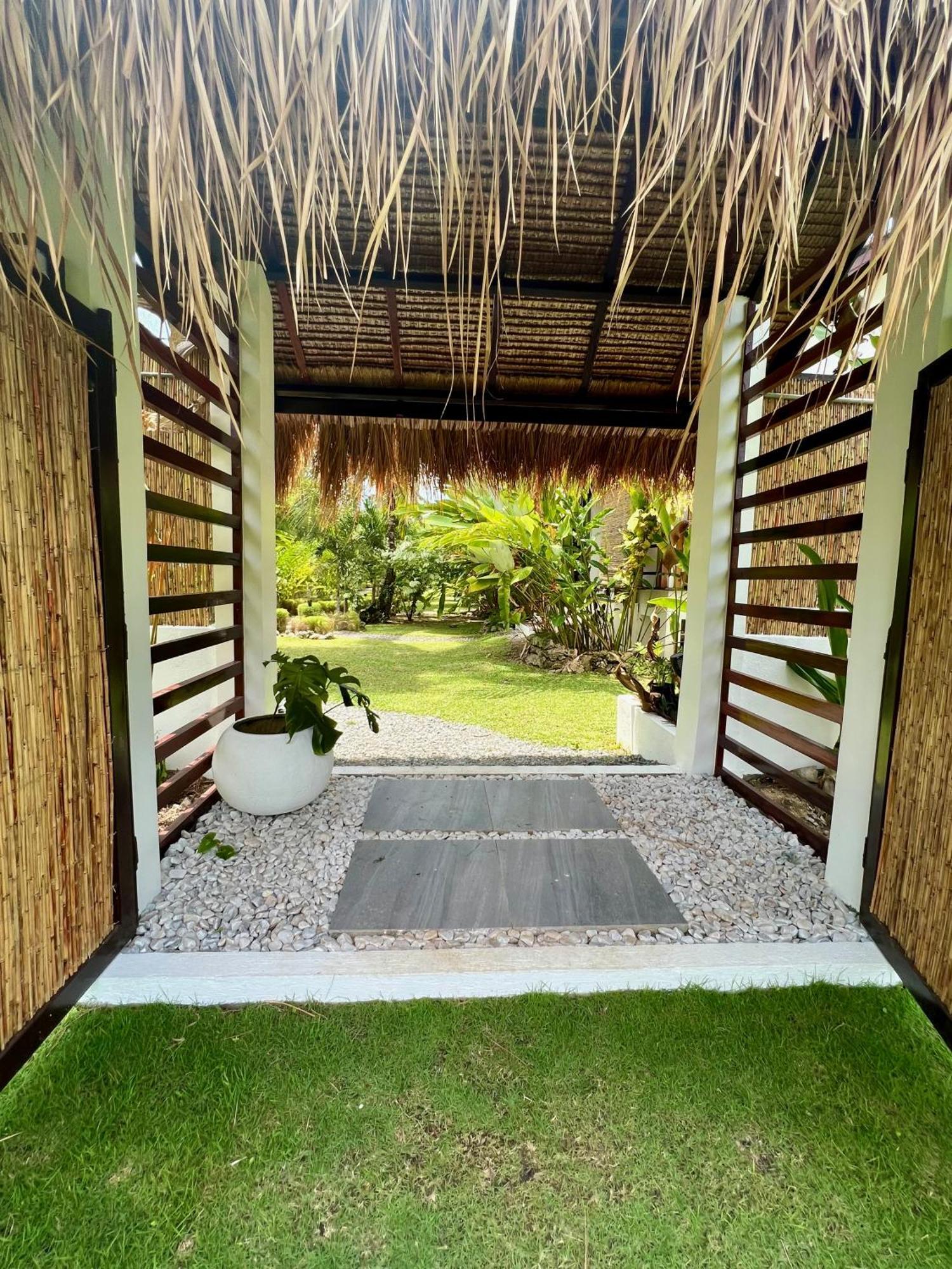 The Village Siargao General Luna  Luaran gambar